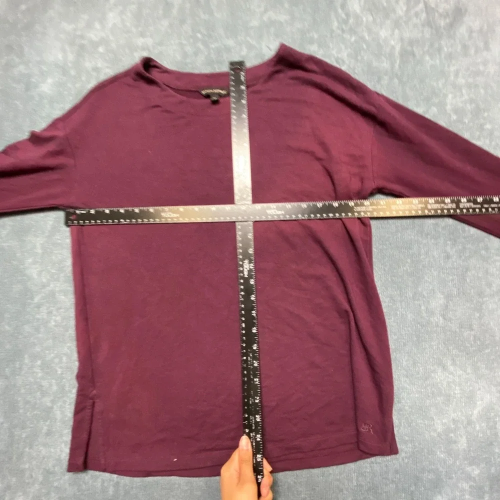 Banana Republic Blank T-Shirt Mens M Burgundy Side Slit Performance Crew Neck